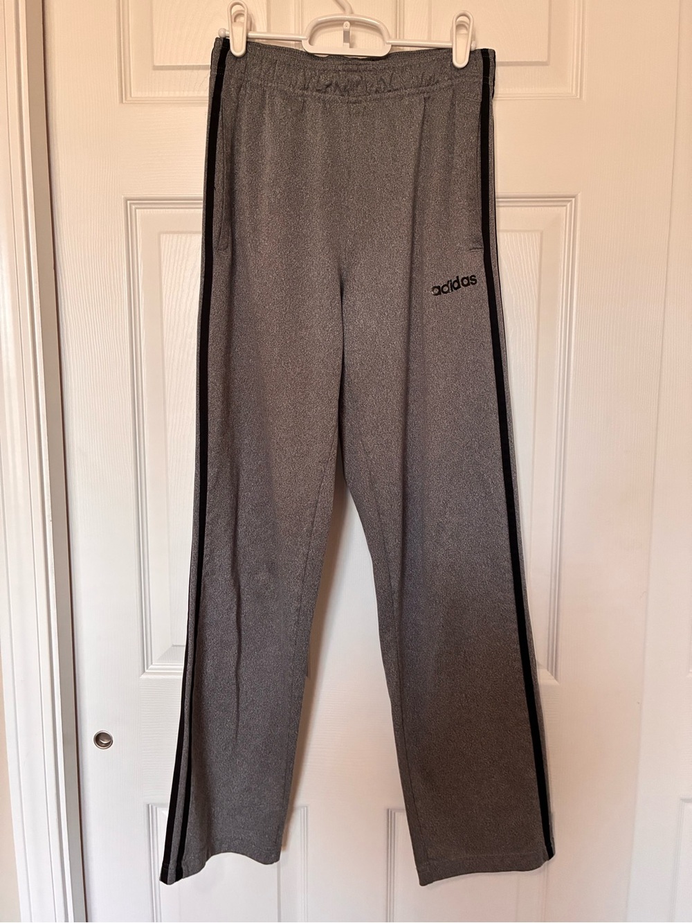 Adidas Gray Sweatpants Track Jogging Pants 3 stripe Athletic Mens Size Small